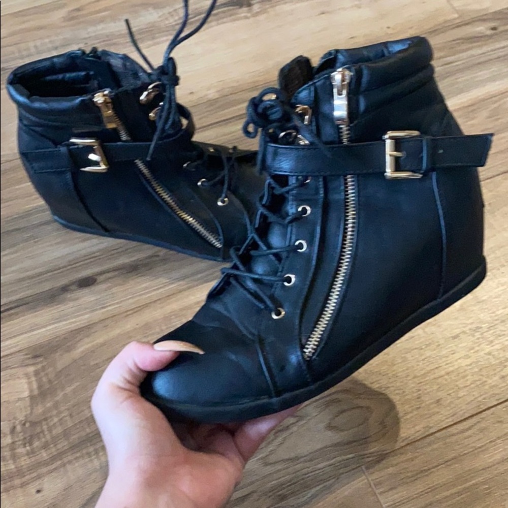 Wedge heel zip-up booties by Top Moda
